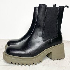 New! Vince Camuto Anikaaa Black Leather Chunky Chelsea Boot 7 1/2 M